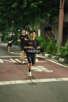 Runner Photo 4207815