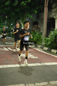 Runner Photo 4207818