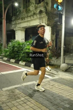 Runner Photo 4207863