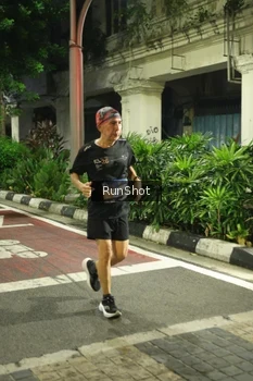 Runner Photo 4207887