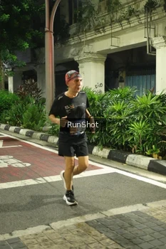 Runner Photo 4207890