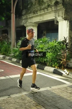 Runner Photo 4207894