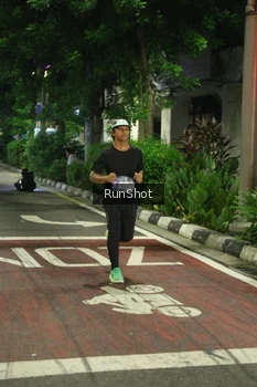 Runner Photo 4207916