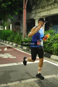 Runner Photo 4207921