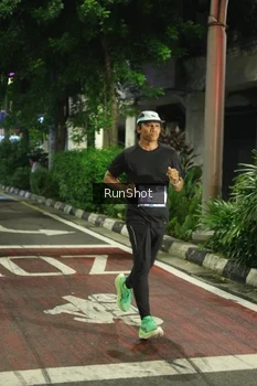 Runner Photo 4207933