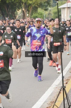 Runner Photo 4207946