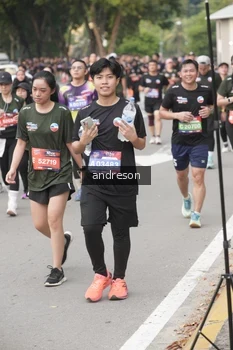 Runner Photo 4207972