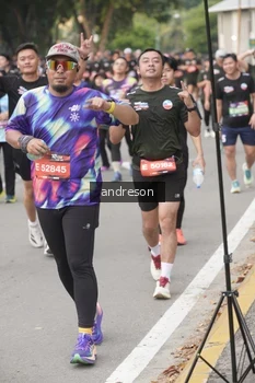 Runner Photo 4207973