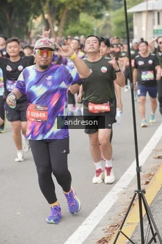 Runner Photo 4207977