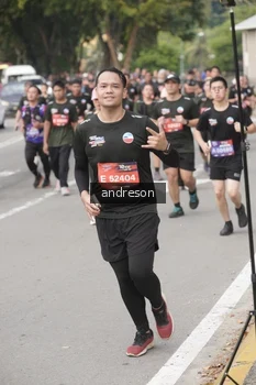 Runner Photo 4208008