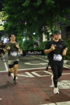 Runner Photo 4208011