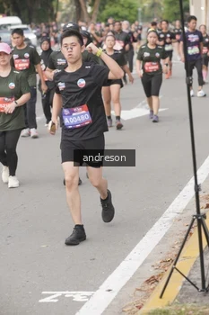 Runner Photo 4208013