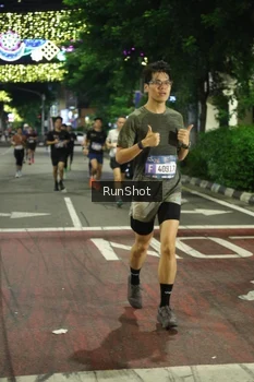 Runner Photo 4208014