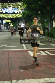 Runner Photo 4208016