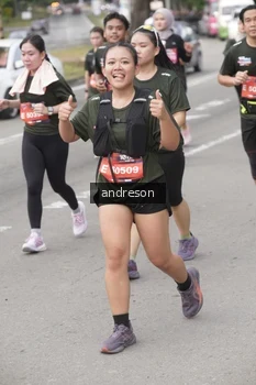 Runner Photo 4208040