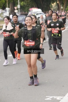 Runner Photo 4208043