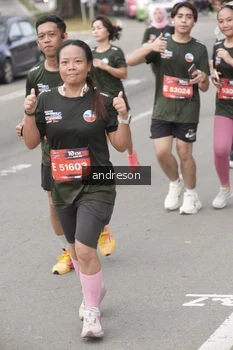 Runner Photo 4208060