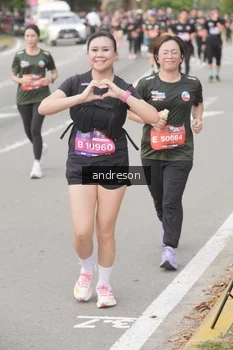 Runner Photo 4208066