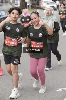 Runner Photo 4208074