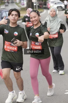 Runner Photo 4208080