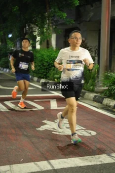 Runner Photo 4208090