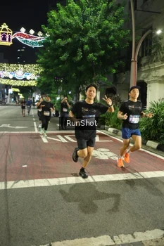 Runner Photo 4208098