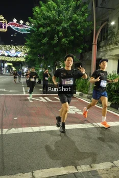 Runner Photo 4208103