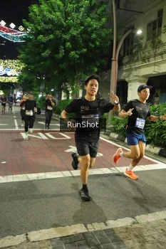 Runner Photo 4208108