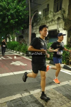 Runner Photo 4208109