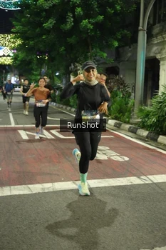 Runner Photo 4208117