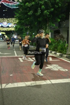 Runner Photo 4208118