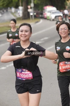 Runner Photo 4208123