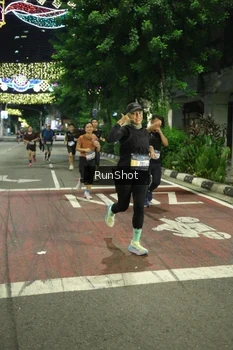 Runner Photo 4208128