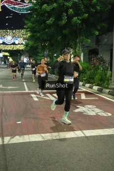 Runner Photo 4208131