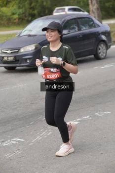 Runner Photo 4208136