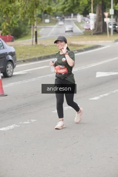 Runner Photo 4208138