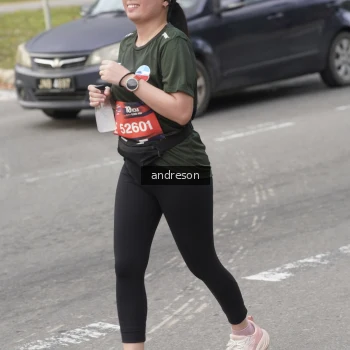 Runner Photo 4208143