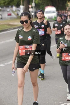 Runner Photo 4208201