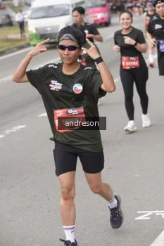 Runner Photo 4208213