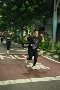 Runner Photo 4208334