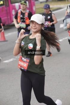 Runner Photo 4208354