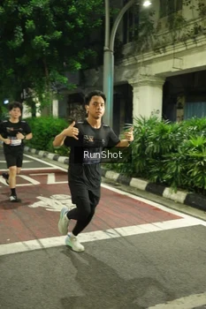 Runner Photo 4208367