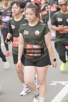Runner Photo 4208381