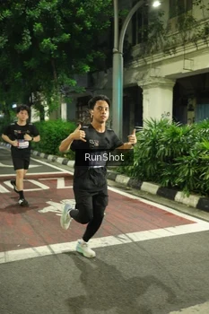 Runner Photo 4208398