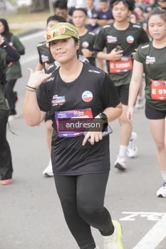 Runner Photo 4208406