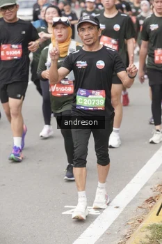 Runner Photo 4208417