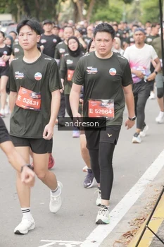Runner Photo 4208428