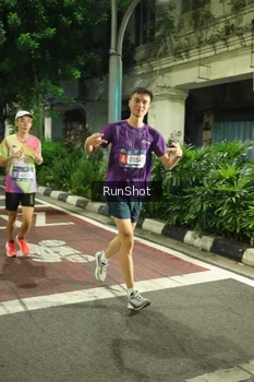 Runner Photo 4208459