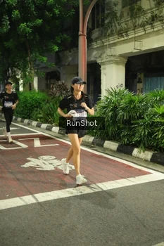 Runner Photo 4208534
