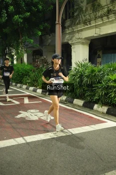 Runner Photo 4208535